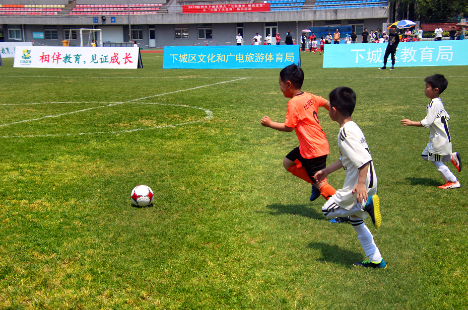 广州恒大和北京国安是本赛季最有机会拿到冠军的球队